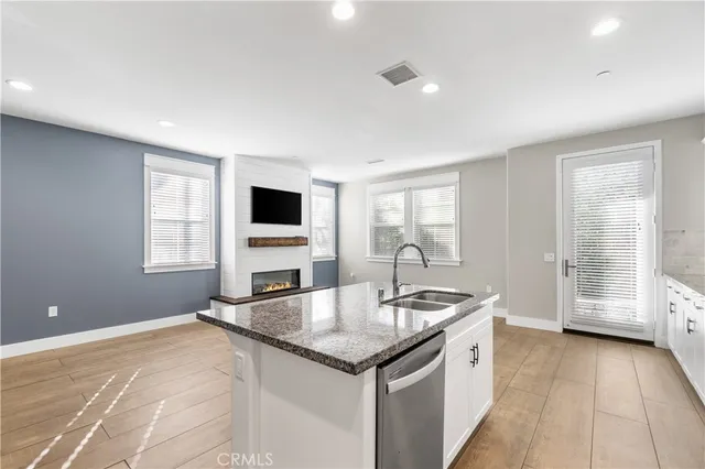 $715,000 | 28661 Jardineras Drive, Valencia, CA 91354