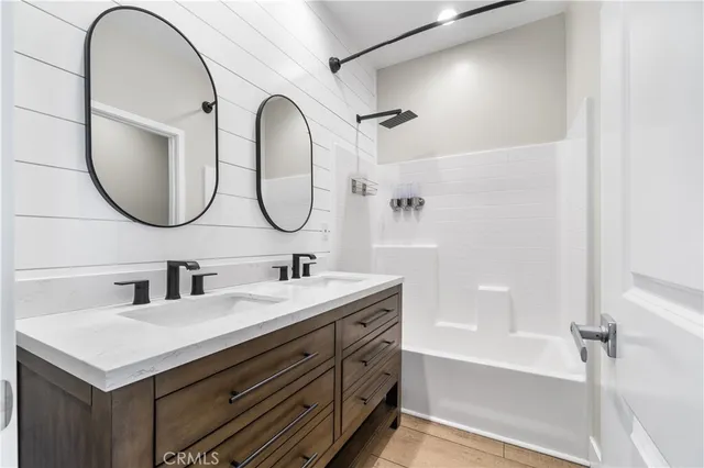 $715,000 | 28661 Jardineras Drive, Valencia, CA 91354