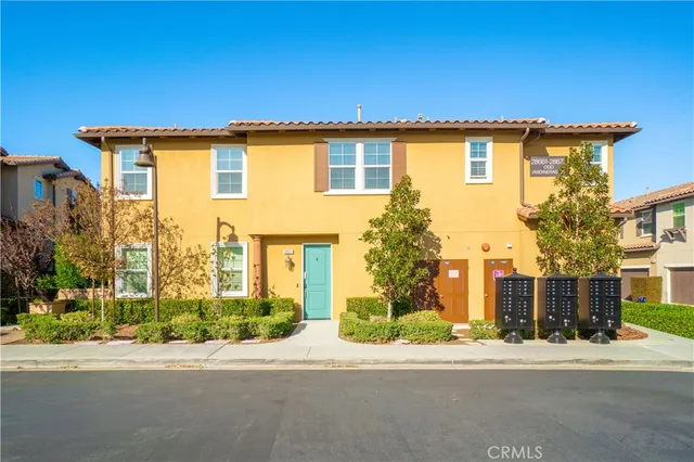 $715,000 | 28661 Jardineras Drive, Valencia, CA 91354
