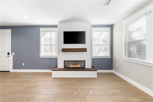 $715,000 | 28661 Jardineras Drive, Valencia, CA 91354