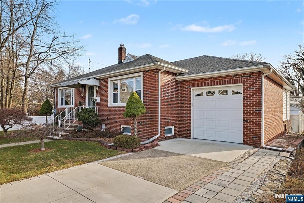 398 Central Avenue Hawthorne, NJ 07506 - Photo 2 of 37