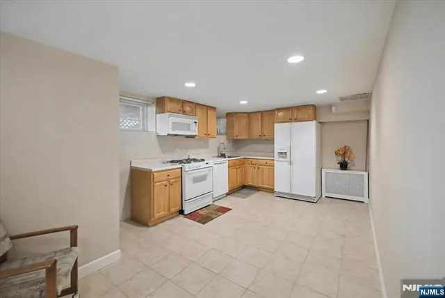 $575,000 | 398 Central Avenue, Hawthorne, NJ 07506