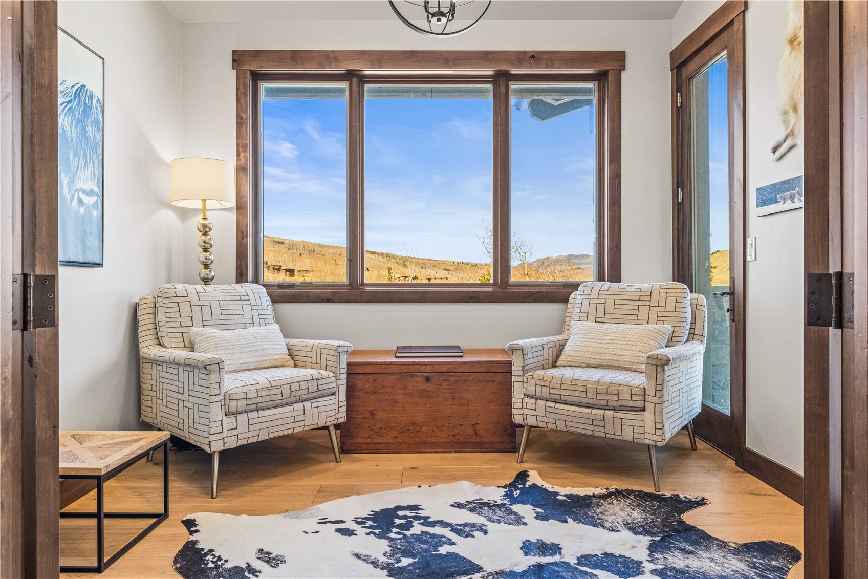 230 Game Trail Road Silverthorne, CO 80498 - Photo 9 of 43 a living room with furniture and a window