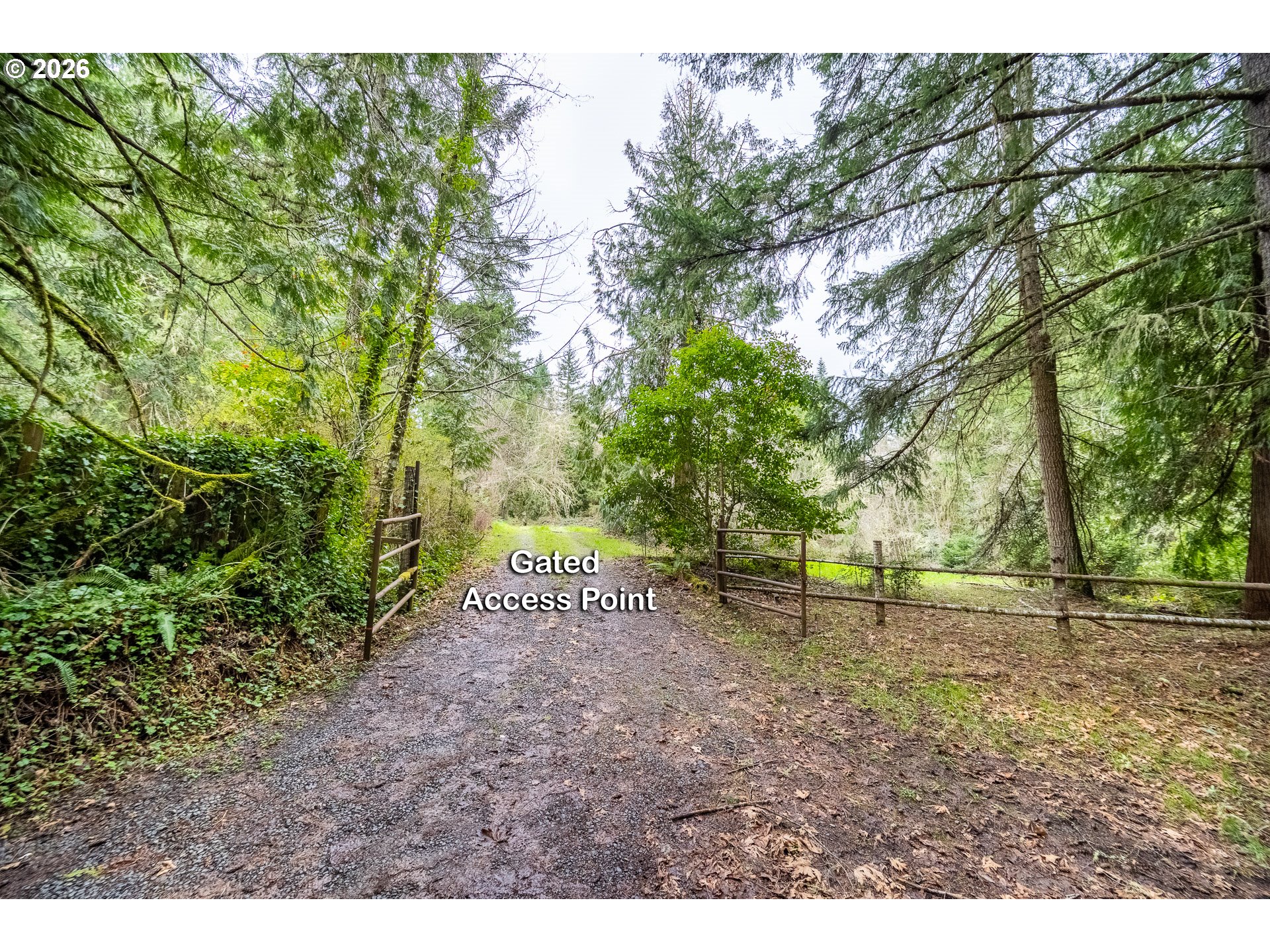 83715 Peninsula Road Fall Creek, OR 97438 - Photo 3 of 16 Property Entrance