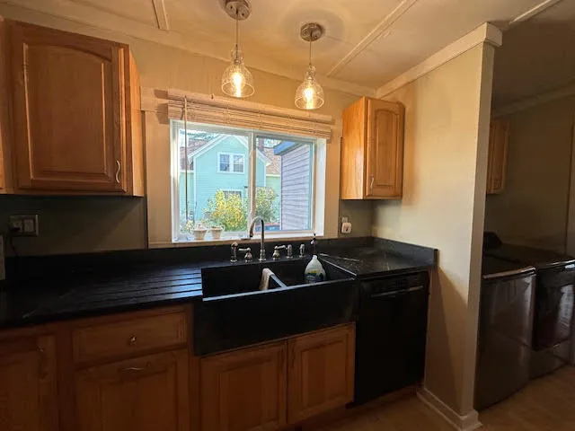 $645,000 | 68 Park Street, Belfast, ME 04915