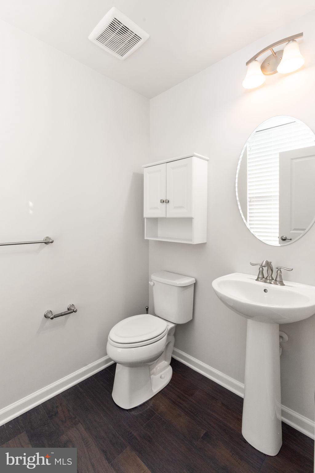 8333 Kippis Road Millersville, MD 21108 - Photo 12 of 40 Main Level Powder Room