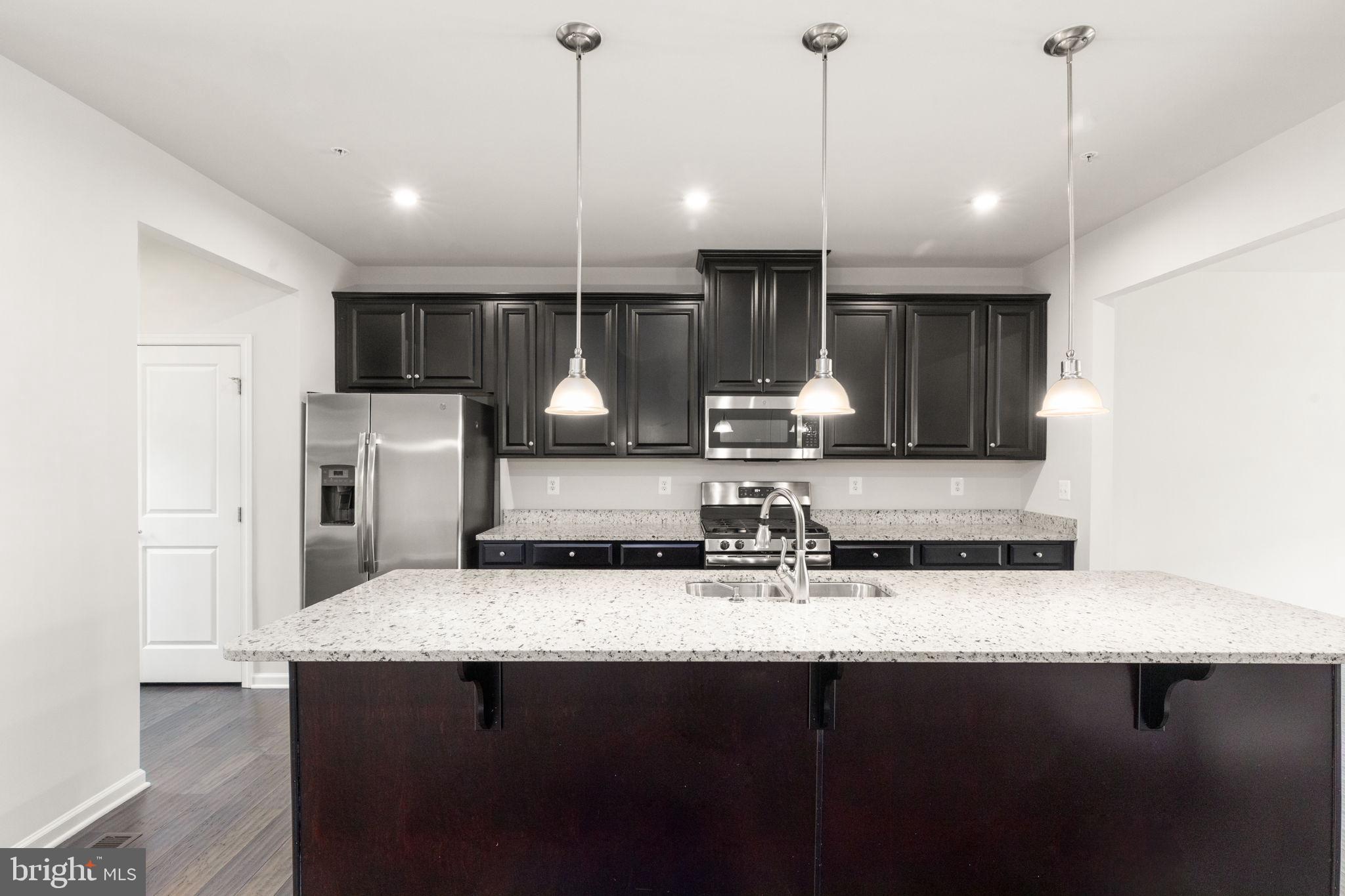 8333 Kippis Road Millersville, MD 21108 - Photo 3 of 40