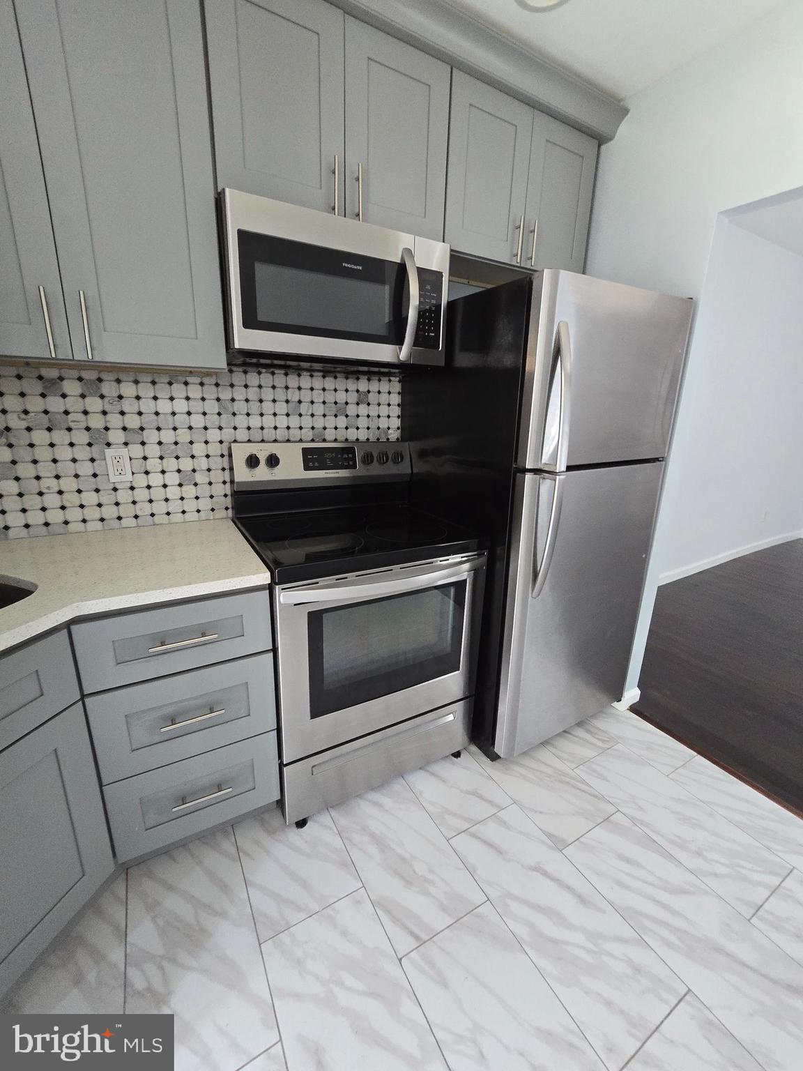 116 Grape Street Philadelphia, PA 19127 - Photo 5 of 12