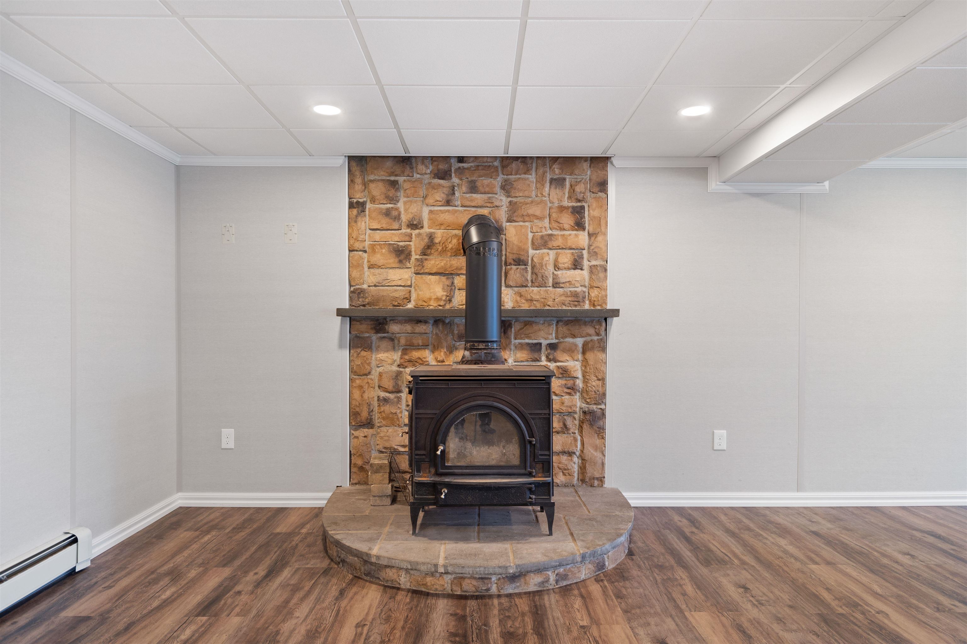 40 Longhill Road Raymond, NH 03077 - Photo 23 of 38