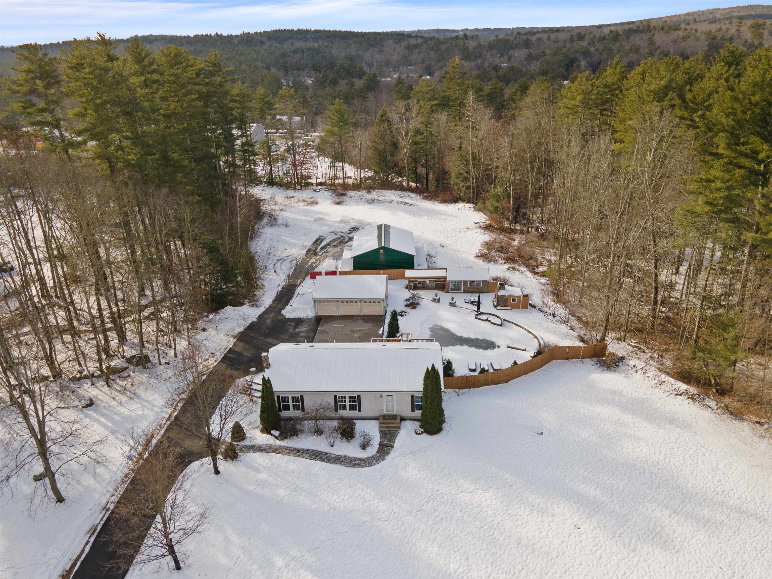 40 Longhill Road Raymond, NH 03077 - Photo 3 of 38