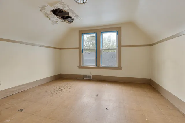 $79,000 | 14955 Riverside Drive, South Holland, IL 60473