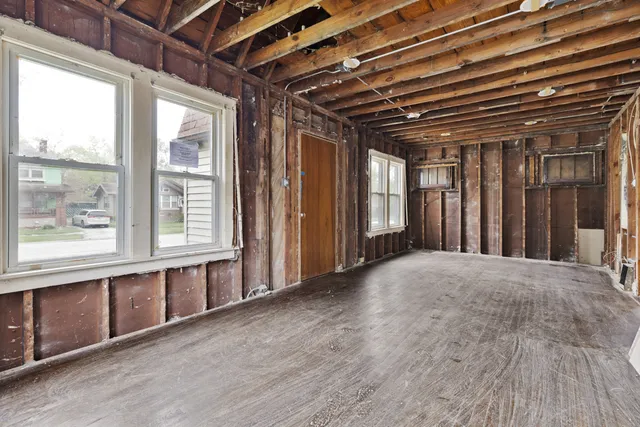 $79,000 | 14955 Riverside Drive, South Holland, IL 60473