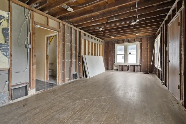 $79,000 | 14955 Riverside Drive, South Holland, IL 60473