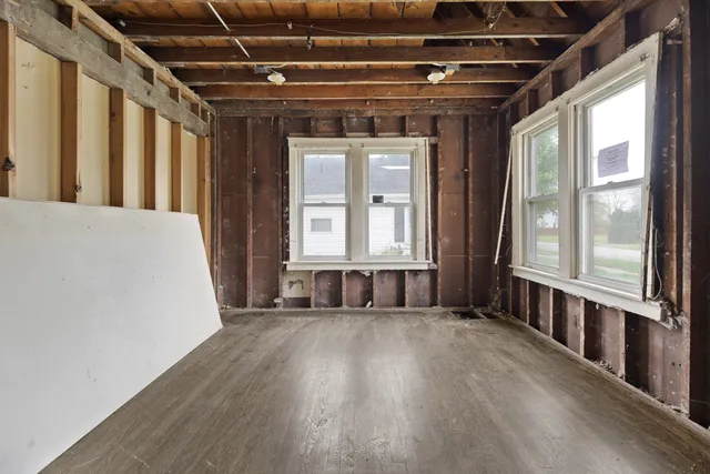 $79,000 | 14955 Riverside Drive, South Holland, IL 60473