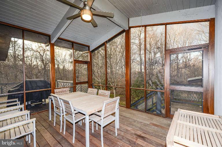 1020 Towlston Road McLean, VA 22102 - Photo 20 of 25 Exterior (General)