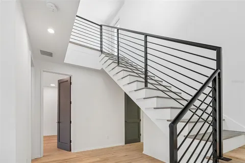 $2,150,000 | 94 West Davis Boulevard, Tampa, FL 33606