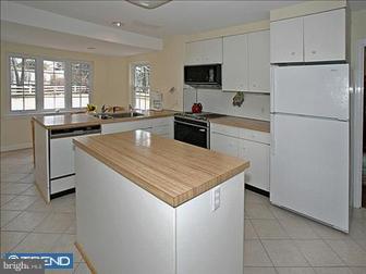 11 Beryl Road Cheltenham, PA 19012 - Photo 4 of 6 Kitchen