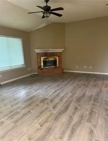 $425,000 | 202 Castle Ridge, Red Oak, TX 75154