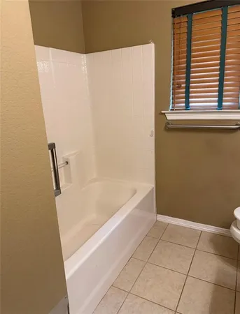 $425,000 | 202 Castle Ridge, Red Oak, TX 75154