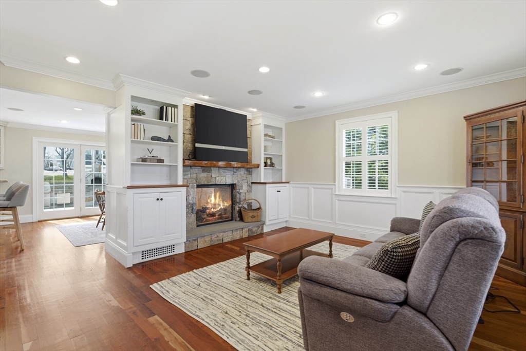 41 Stone Street, Unit 41 Walpole, MA 02081 - Photo 10 of 23