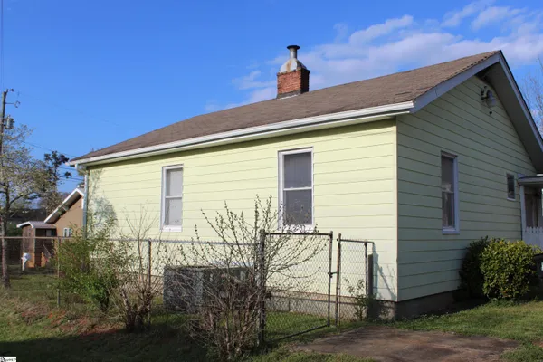 $189,900 | 2510 East Brown Street, Seneca, SC 29678