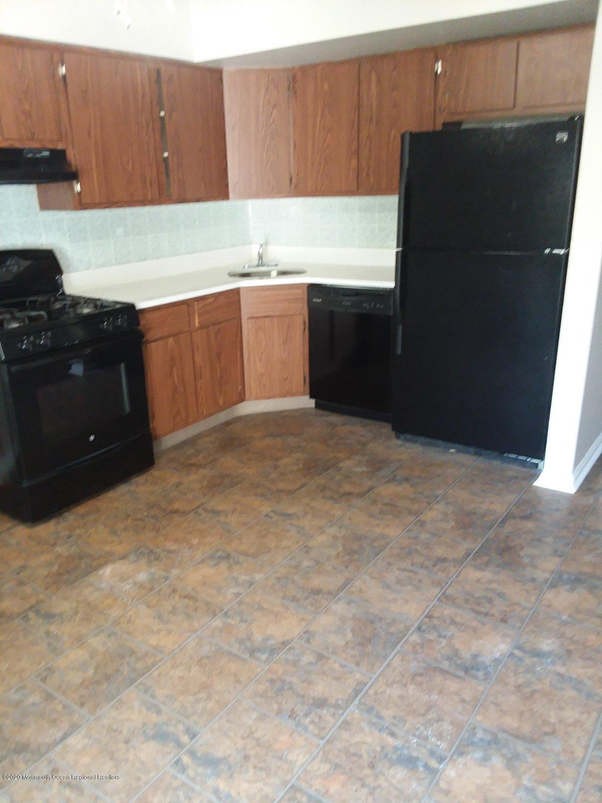 1118 Sawmill Road, Unit 143 Brick, NJ 08724 - Photo 3 of 13 Kitchen