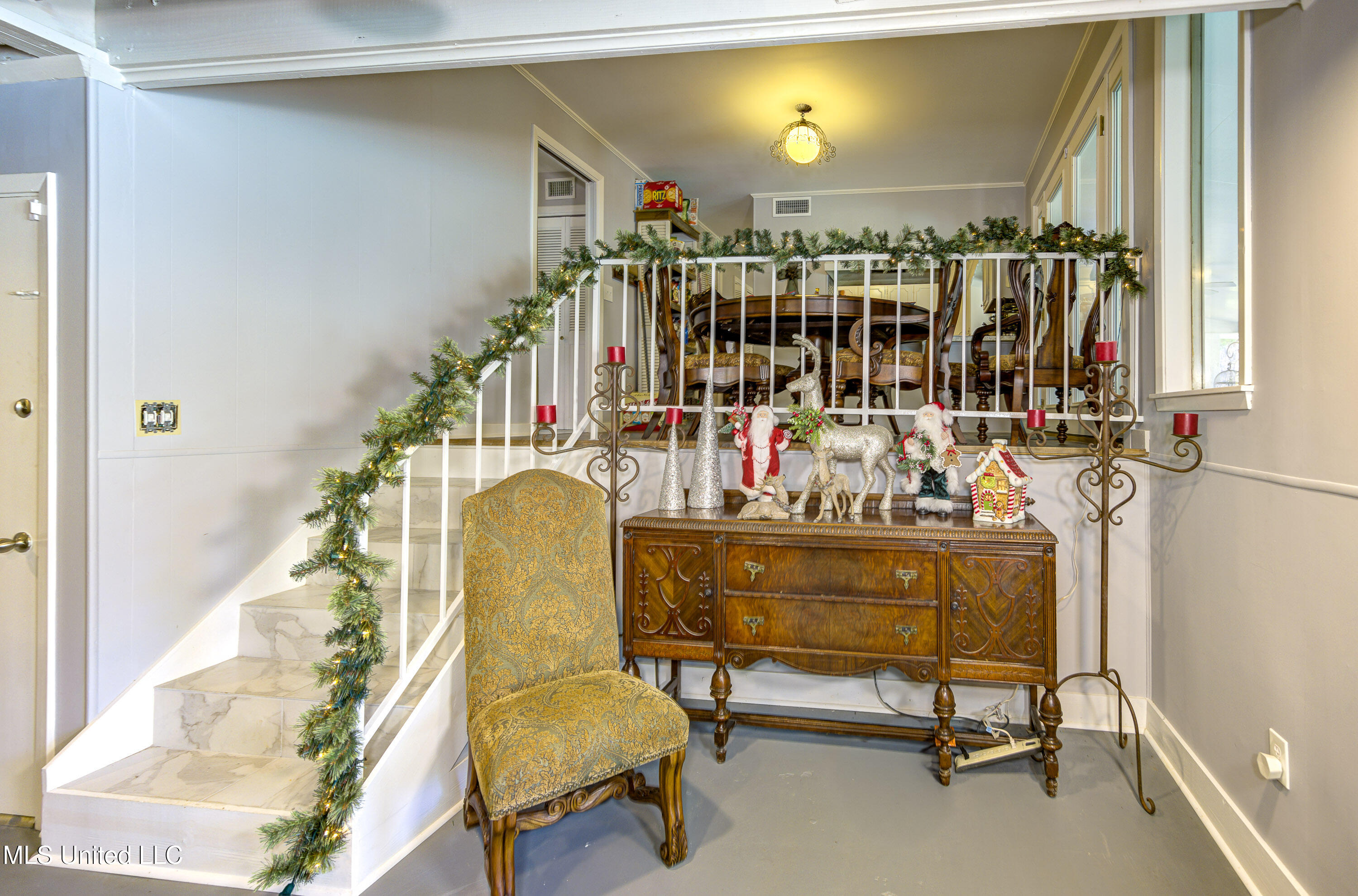 704 Brenmar Street Brandon, MS 39042 - Photo 19 of 49 Family Room Stairway