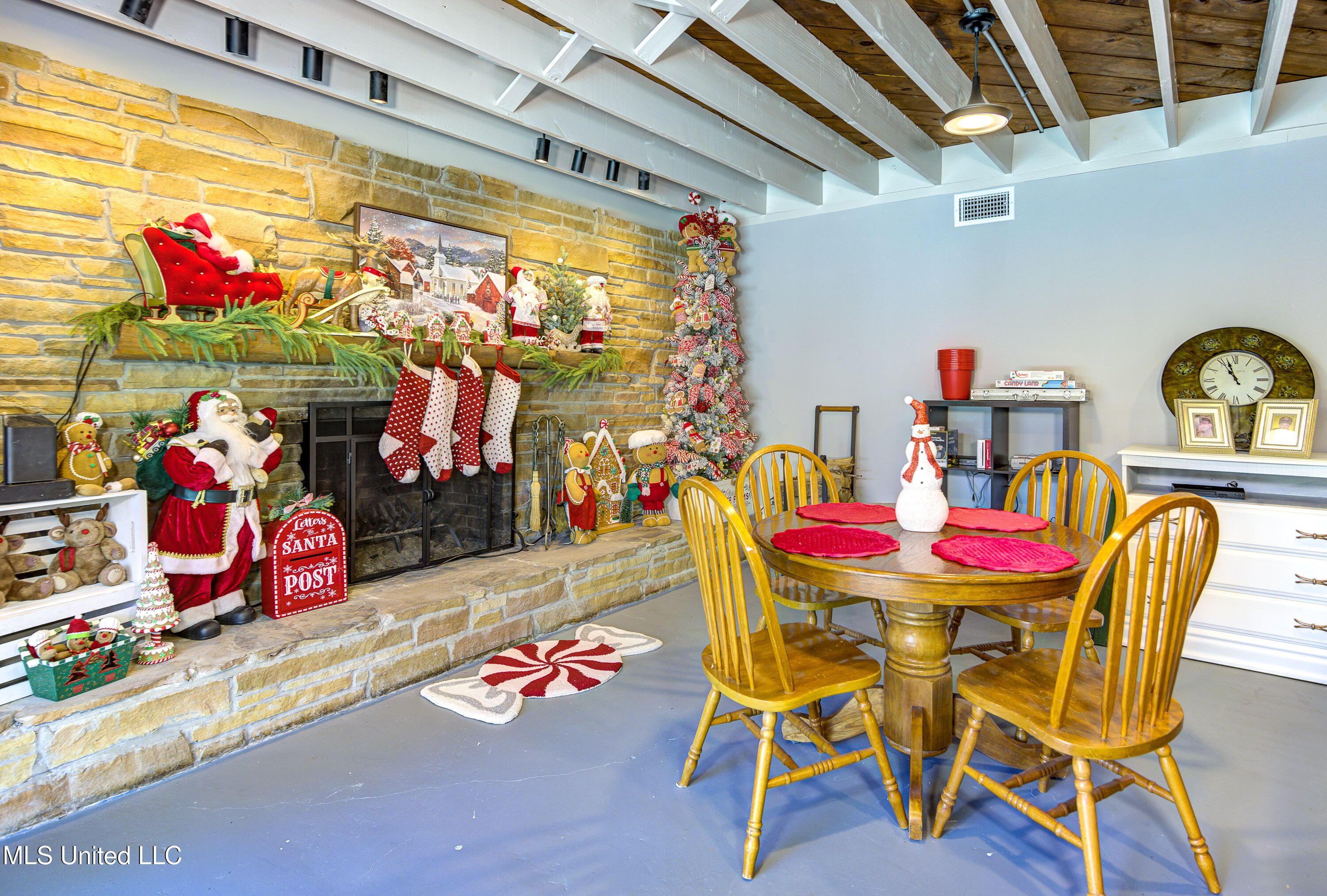 704 Brenmar Street Brandon, MS 39042 - Photo 22 of 49 Family Room 2