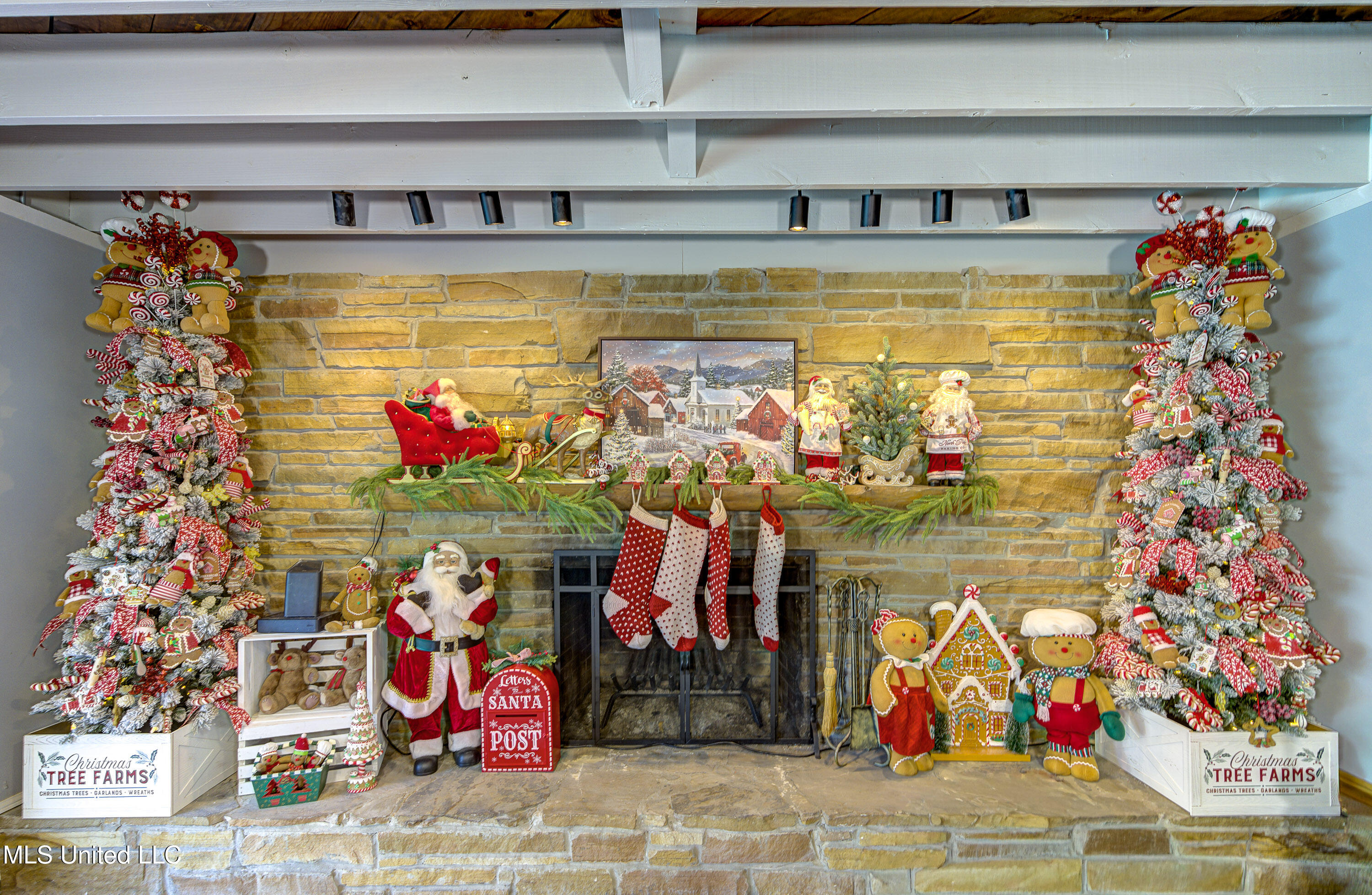 704 Brenmar Street Brandon, MS 39042 - Photo 24 of 49 Family Room Fireplace