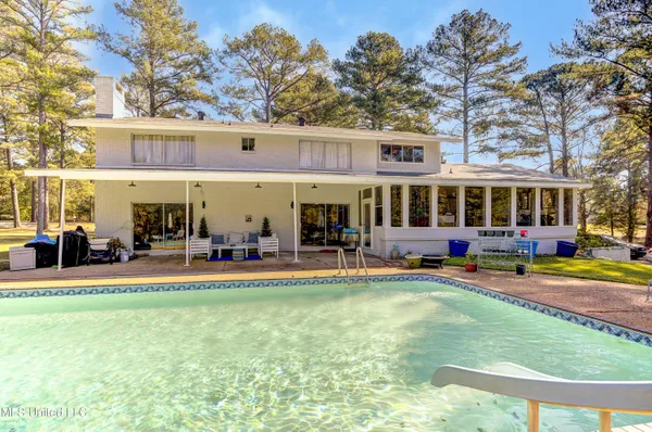 $460,000 | 704 Brenmar Street, Brandon, MS 39042