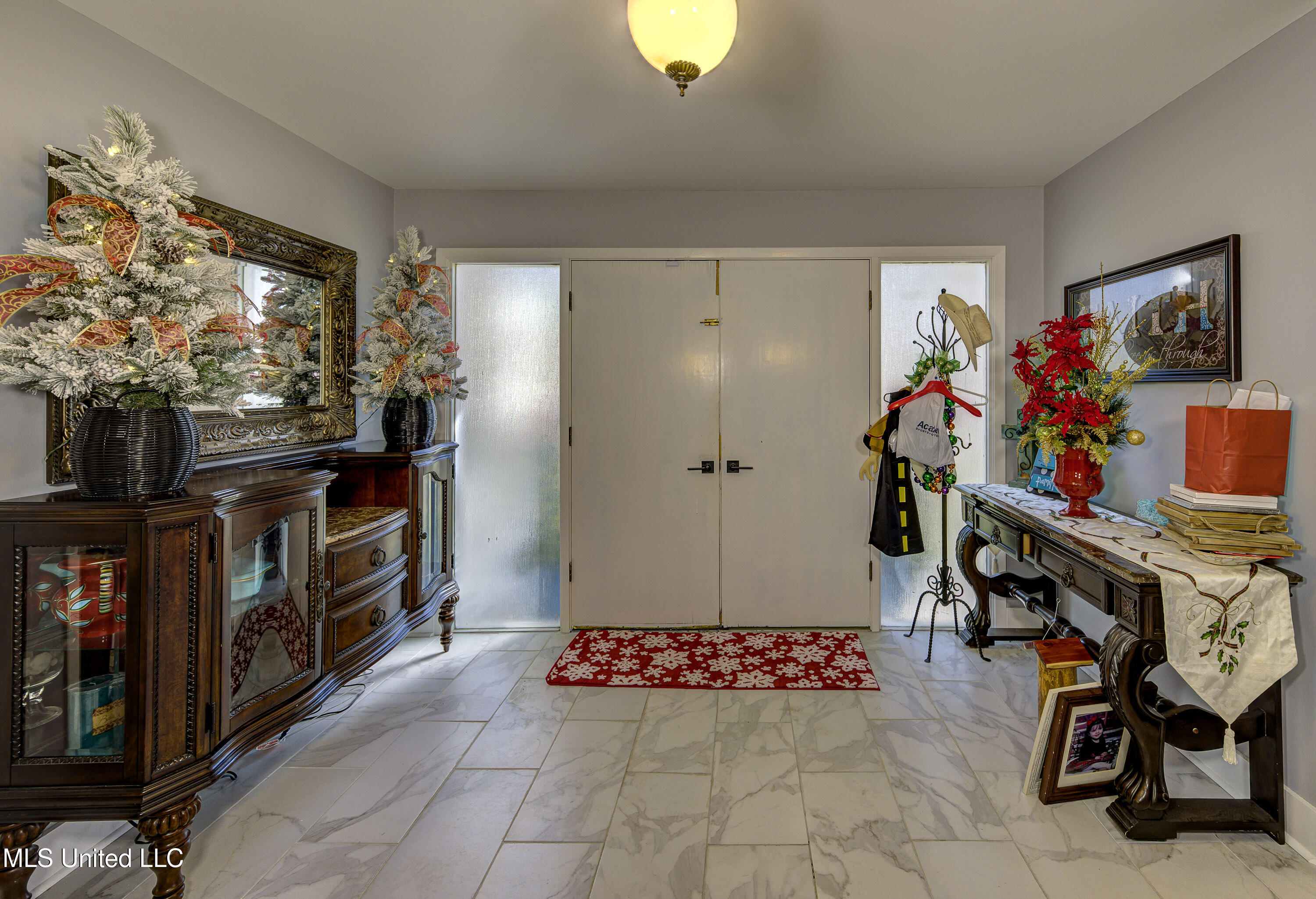 704 Brenmar Street Brandon, MS 39042 - Photo 5 of 49 Entry Foyer