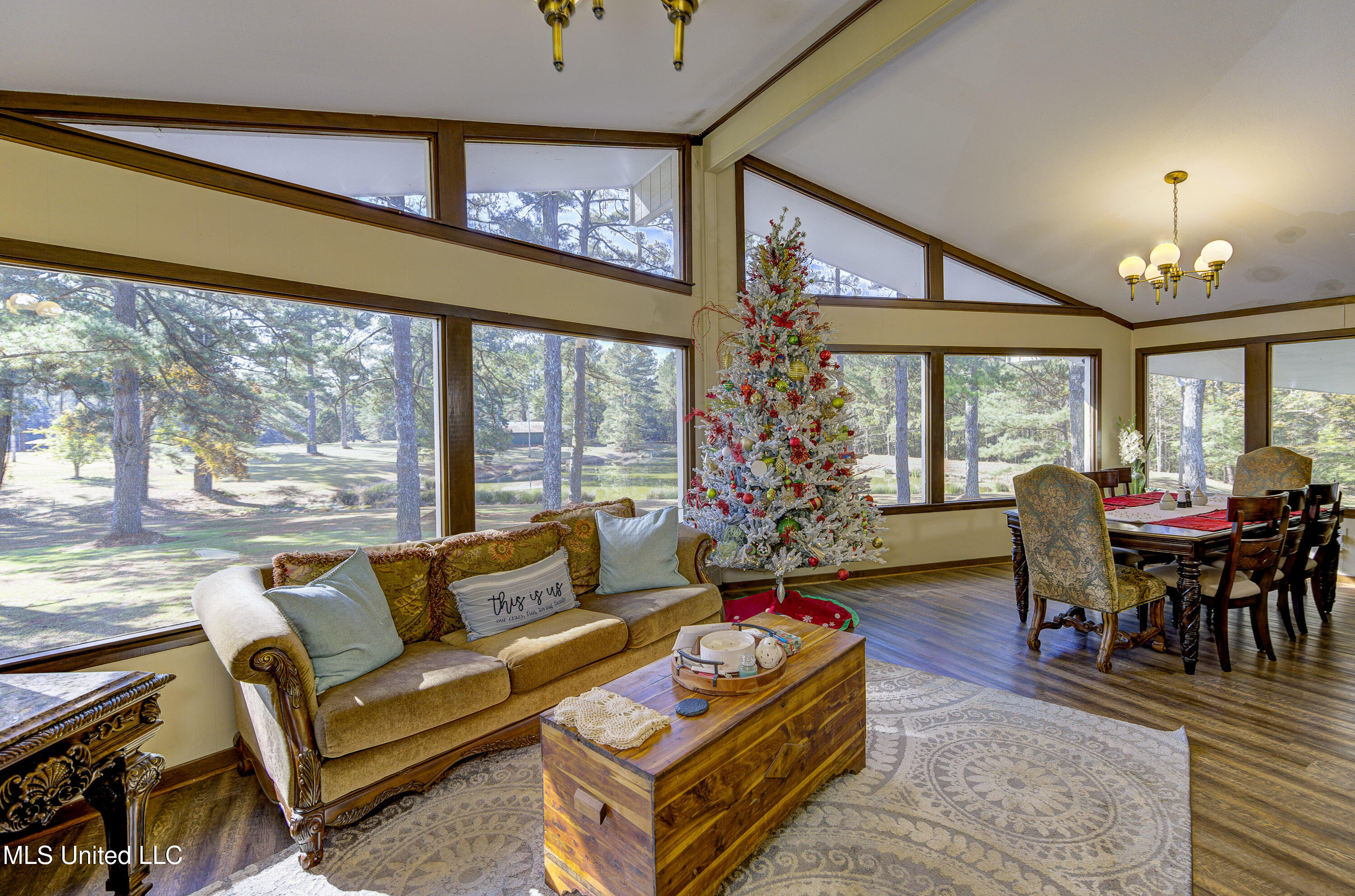 704 Brenmar Street Brandon, MS 39042 - Photo 8 of 49 Great Room 3