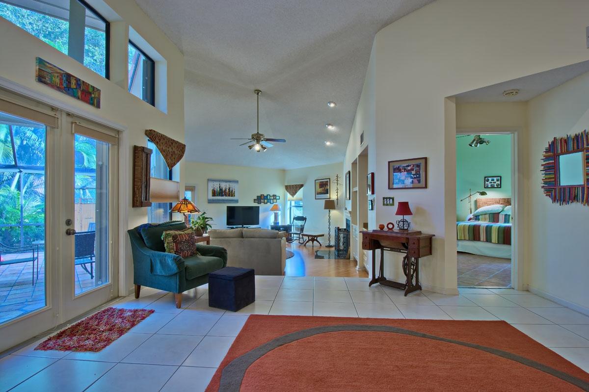 23315 Water Circle Boca Raton, FL 33486 - Photo 5 of 28 Dining Area View into Living Room