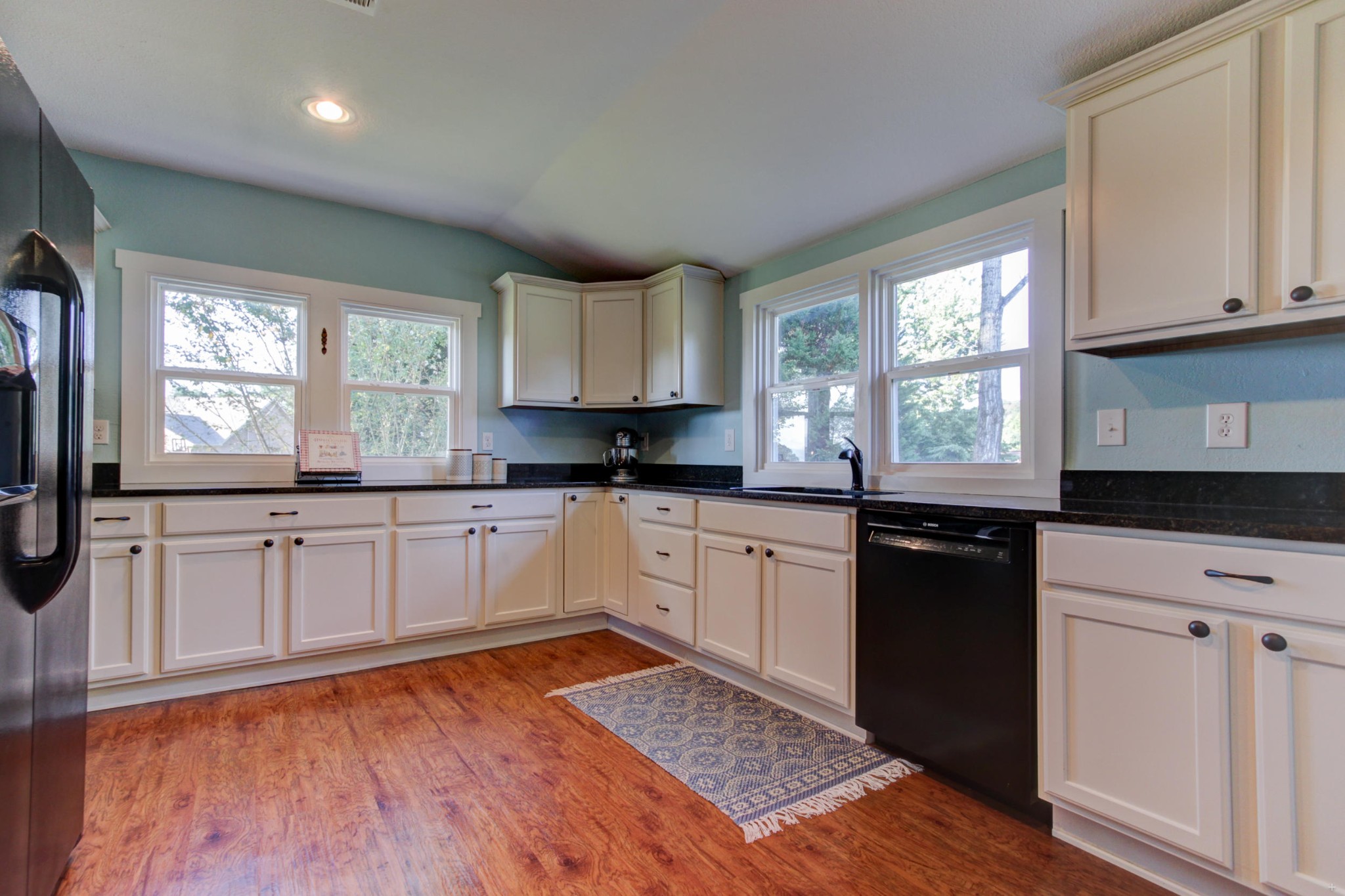 1802 Lively Road Maryville, TN 37801 - Photo 6 of 21 Gallery Image 6