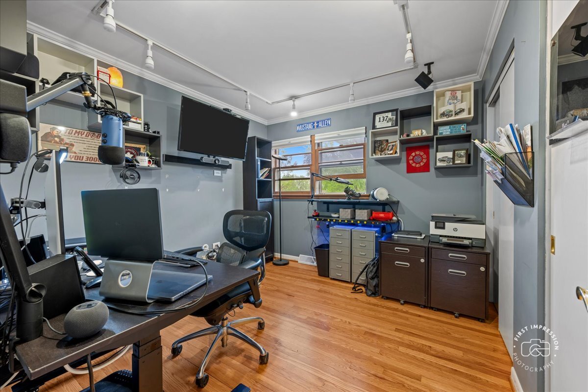 34W246 Giese Road Batavia, IL 60510 - Photo 20 of 34 Gallery Image 20