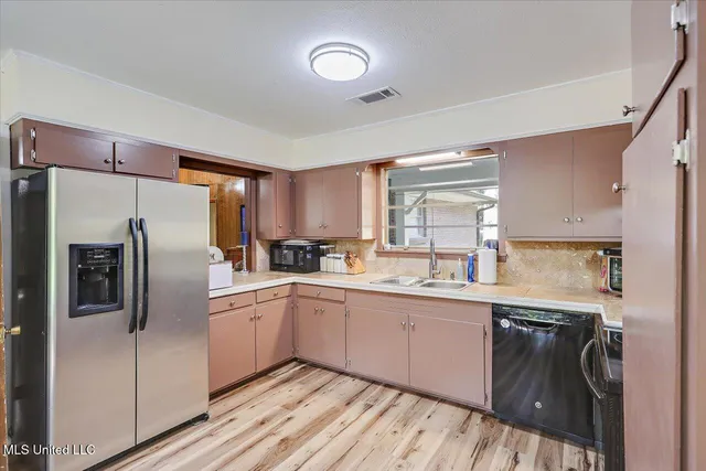 $260,000 | 104 Holly Trail, Brandon, MS 39047