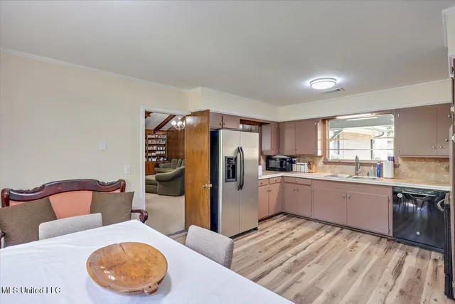 $260,000 | 104 Holly Trail, Brandon, MS 39047