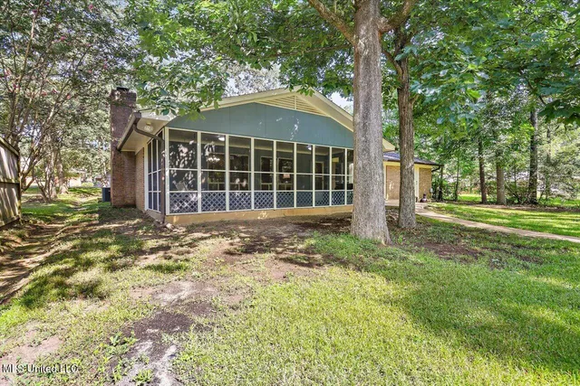 $260,000 | 104 Holly Trail, Brandon, MS 39047