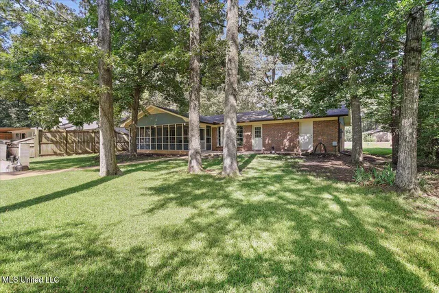 $260,000 | 104 Holly Trail, Brandon, MS 39047