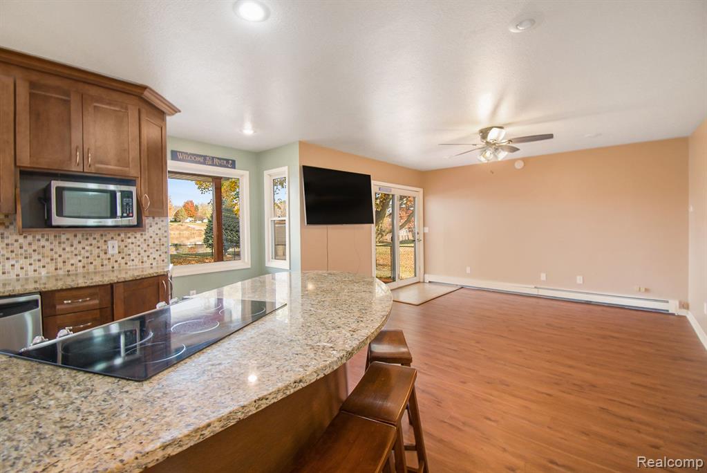 119 Surrey Road St. Louis, MI 48880 - Photo 10 of 26 Gallery Image 10