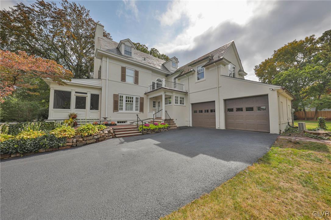 837 Tioga Avenue Bethlehem, PA 18018 - Photo 47 of 50 front view of a house with a street