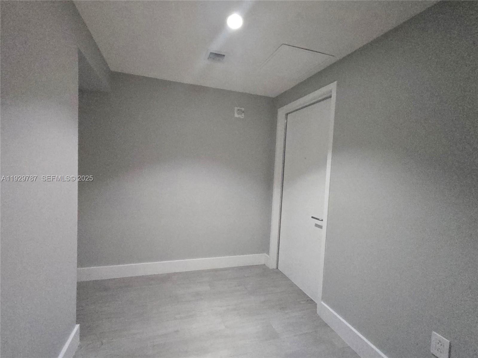 460 Northeast 28th Street, Unit 2407 Miami, FL 33137 - Photo 26 of 50 a view of an empty room