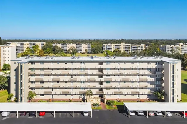 $169,995 | 3820 Ironwood Lane, Unit 106I, Bradenton, FL 34209