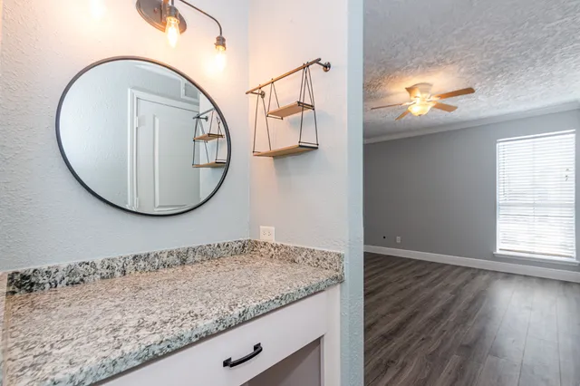 $130,000 | 3919 Fairmont Parkway, Unit 238, Pasadena, TX 77504