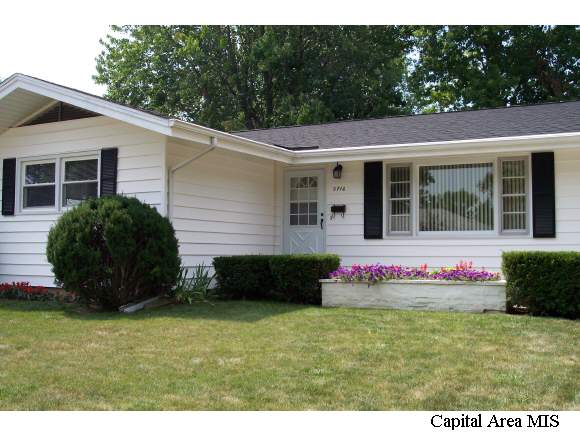 2716 Queensway Road Springfield, IL 62703 - Photo 1 of 4