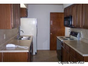 2716 Queensway Road Springfield, IL 62703 - Photo 2 of 4