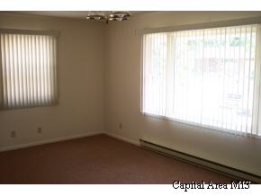 2716 Queensway Road Springfield, IL 62703 - Photo 4 of 4