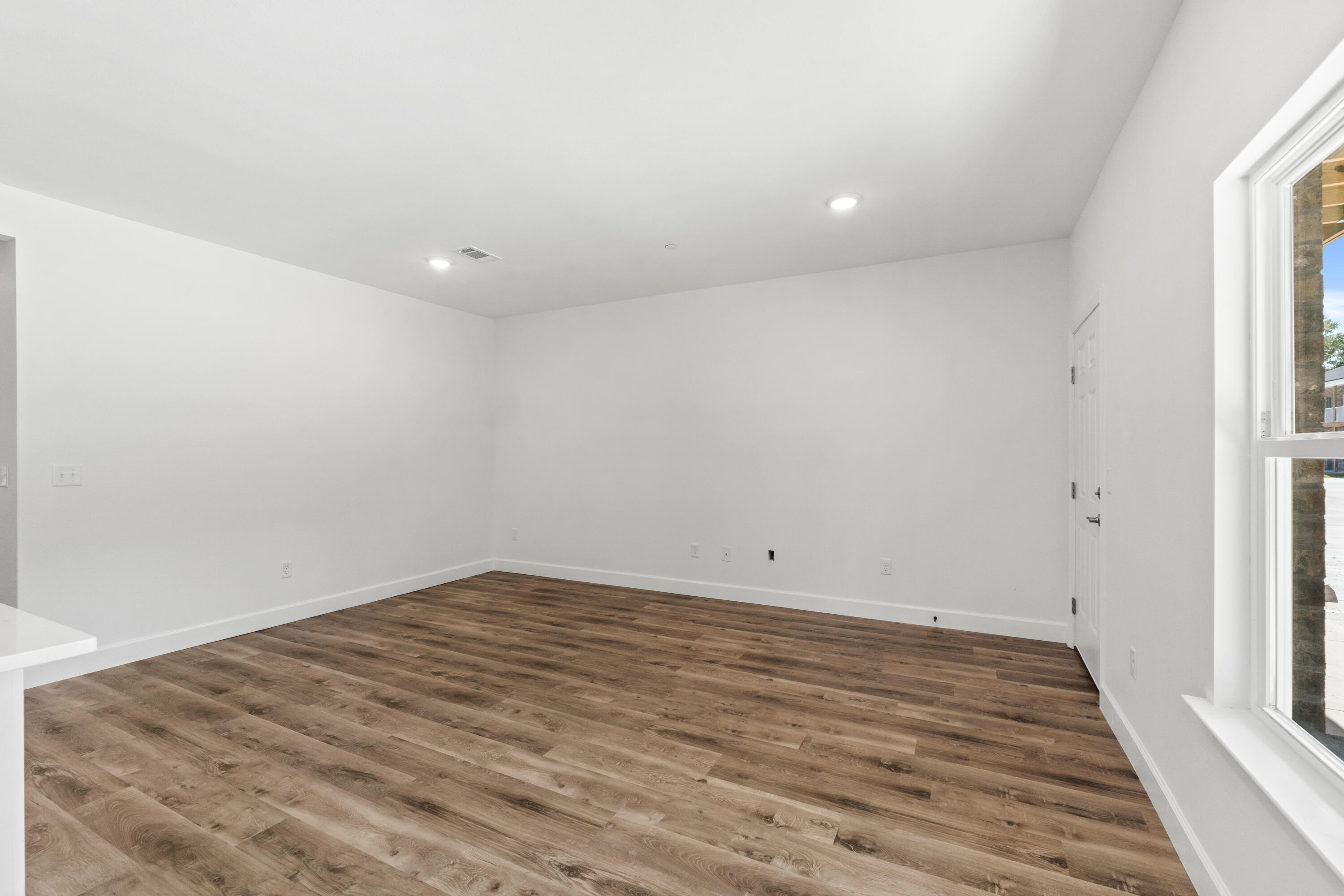 910 Barrow Street, Unit 9 Fort Walton Beach, FL 32547 - Photo 12 of 26 17-print-FDP05696