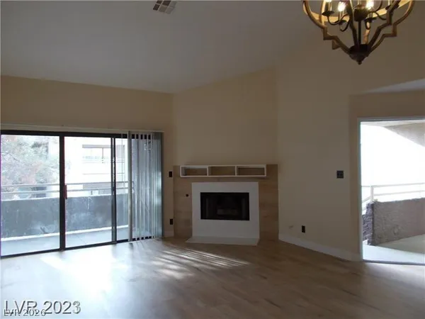 $1,250 | 5062 South Rainbow Boulevard, Unit 203, Las Vegas, NV 89118