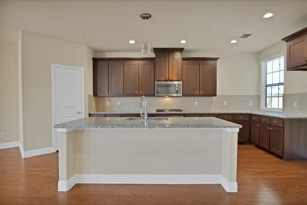 $2,500 | 2665 Villa Di Lago Drive, Unit 1, Grand Prairie, TX 75054